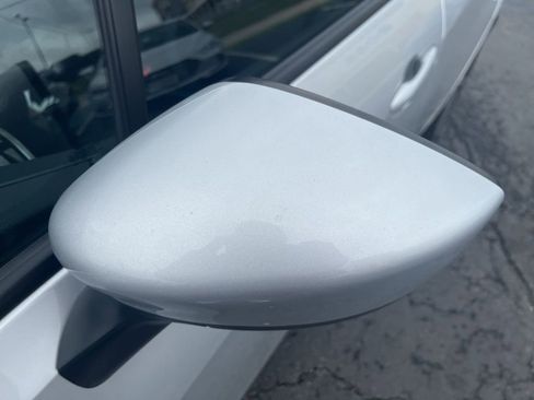 Used 2023 Nissan Versa SV FWD image 14