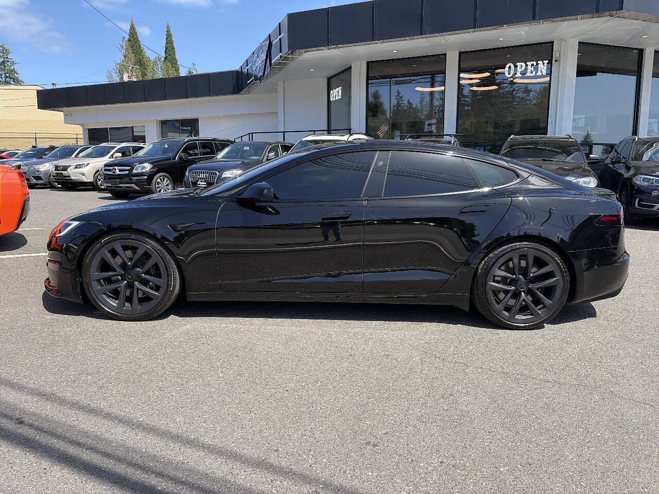 Used 2023 Tesla Model S Standard Range AWD/4WD image 2