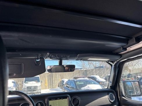 Used 2022 Jeep Wrangler Unlimited Sahara w/ Cold Weather Group image 13