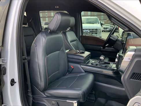 Used 2022 Ford F150 Lariat image 8