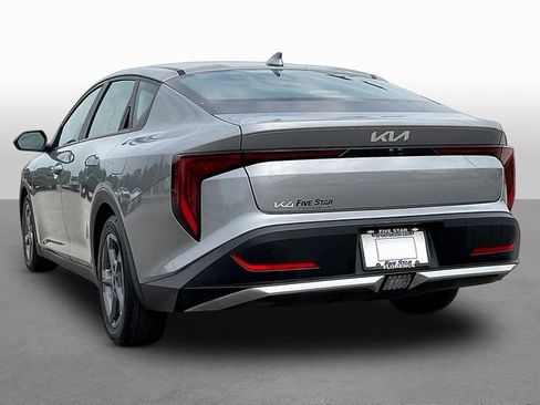 Used 2025 Kia K4 FWD image 5