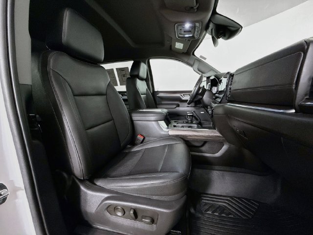Used 2022 Chevrolet Silverado 1500 LTZ AWD/4WD image 31