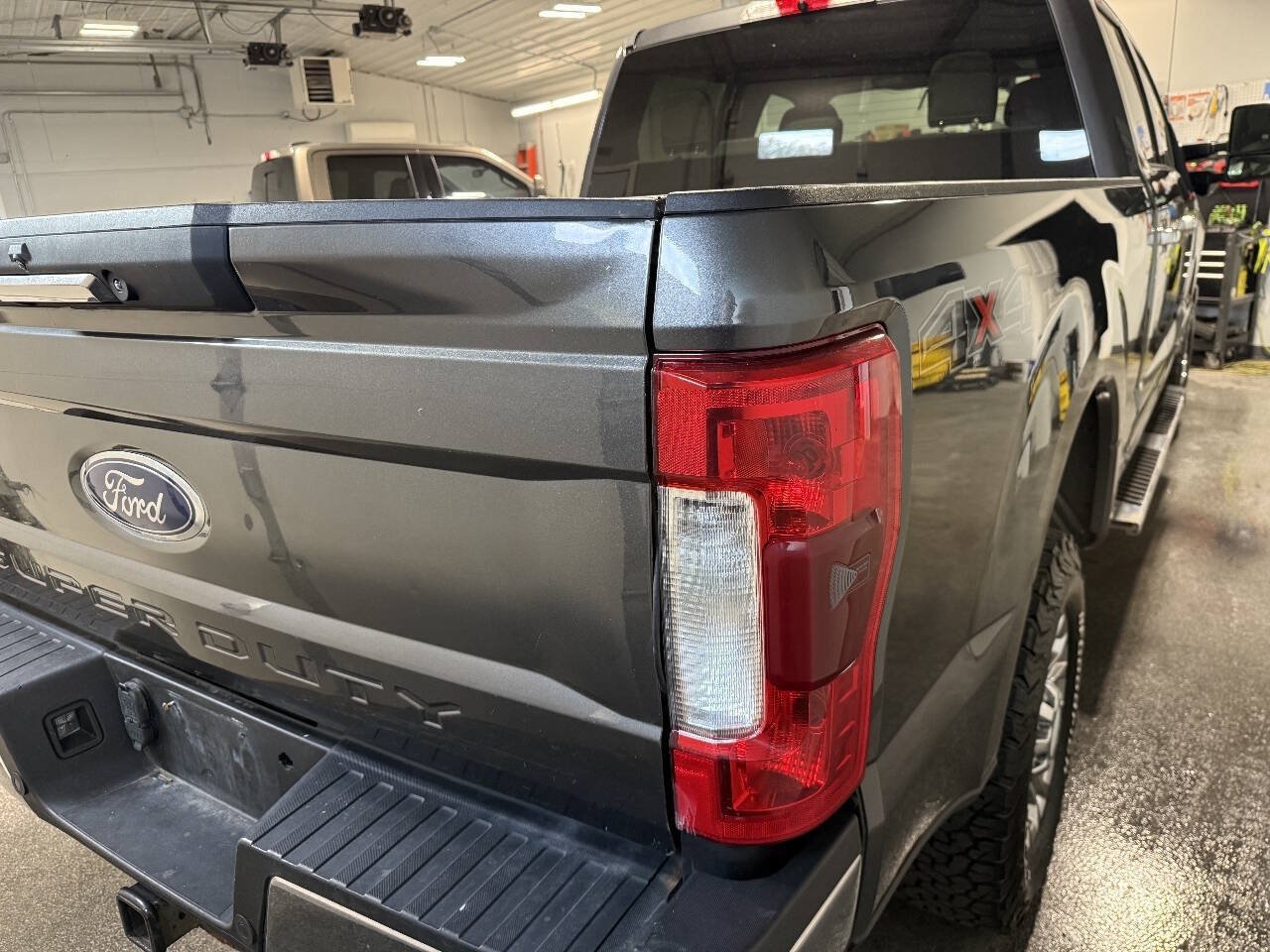 Used 2018 Ford F250 XLT w/ XLT Premium Package AWD/4WD image 4