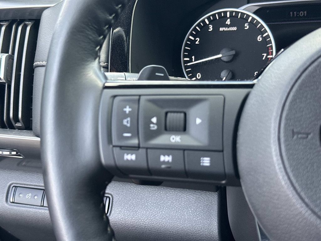 Used 2023 Nissan Pathfinder SL w/ SL Premium Package AWD/4WD image 21