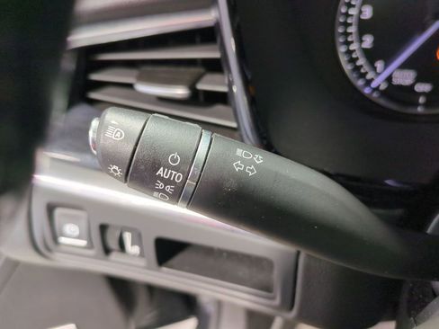 Used 2020 Cadillac XT5 Premium Luxury w/ LPO, Floor Liner Package image 34