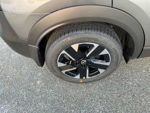 New 2026 Nissan Kicks SV w/ SV Premium Package AWD/4WD image 7
