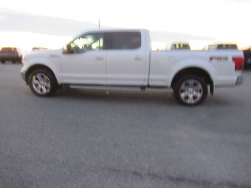 Used 2019 Ford F150 Lariat w/ Equipment Group 502A Luxury image 8