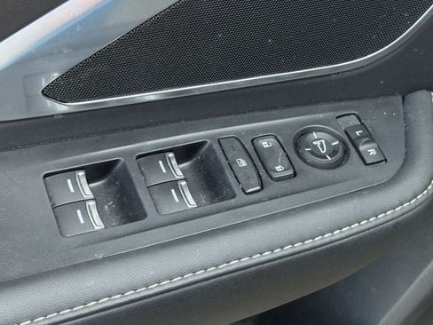 Used 2025 Acura RDX SH-AWD image 24