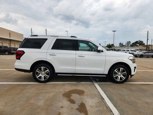 Used 2023 Ford Expedition Limited RWD image 4