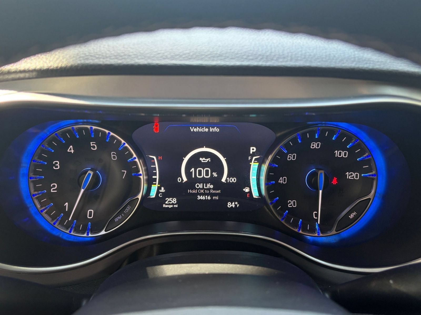 Used 2025 Chrysler Pacifica Limited FWD image 44