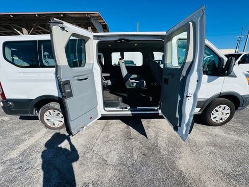 Used 2019 Ford Transit 350 XLT image 17