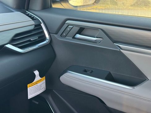 New 2026 GMC Acadia Elevation image 33