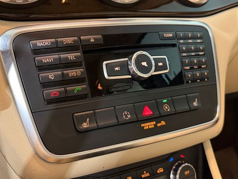 Used 2015 Mercedes-Benz GLA 250 image 16