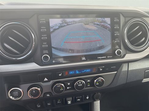 Used 2022 Toyota Tacoma TRD Off-Road image 24