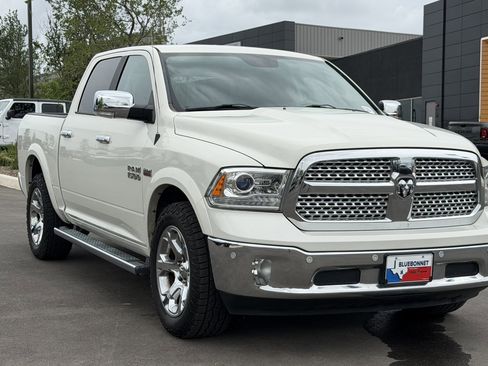 Used 2017 RAM 1500 Laramie w/ Convenience Group AWD/4WD image 3