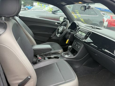 Used 2015 Volkswagen Beetle 1.8T image 5