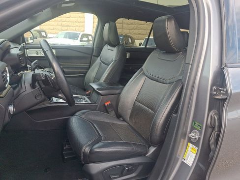 Certified 2022 Ford Explorer ST w/ Equipment Group 401A image 13