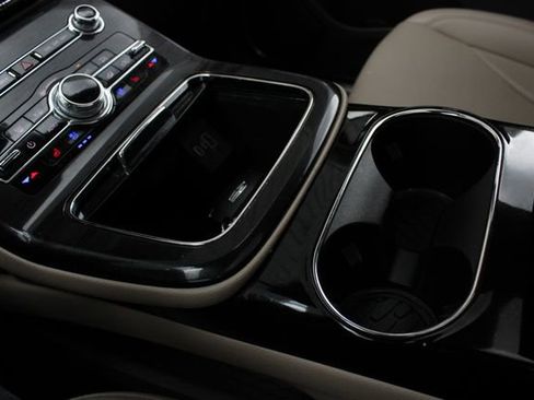 Used 2023 Lincoln Nautilus Reserve AWD/4WD image 18