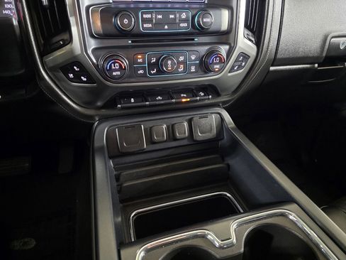Used 2017 Chevrolet Silverado 1500 LTZ Z71 w/ Midnight Edition AWD/4WD image 31