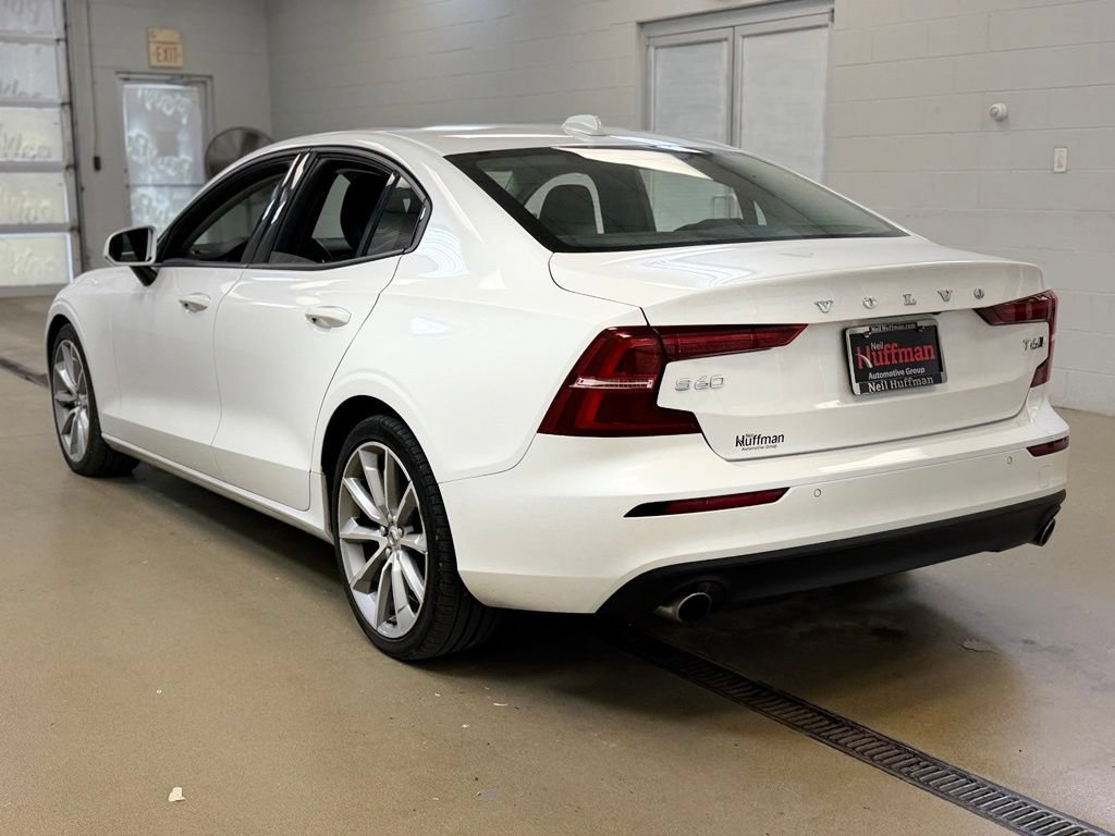Used 2021 Volvo S60 T6 Momentum w/ Premium Package AWD/4WD image 7