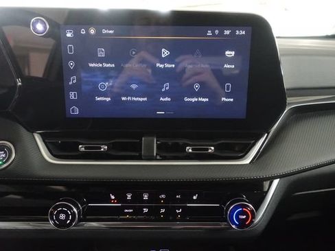 Used 2025 Chevrolet Equinox LT FWD image 14