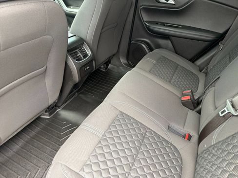 Used 2021 Chevrolet Blazer LT w/ LPO, Black Accent Package FWD image 13