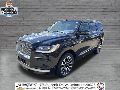 Used 2023 Lincoln Navigator Reserve AWD/4WD image 8