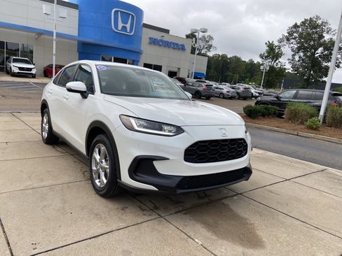 Used 2024 Honda HR-V LX image 2