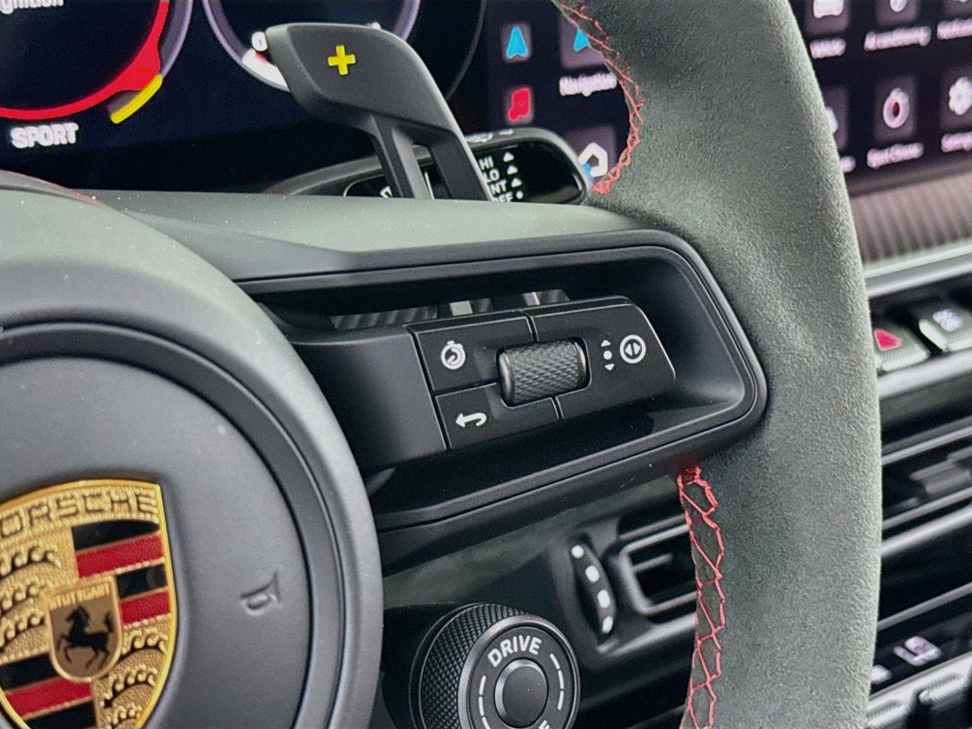 Used 2025 Porsche 911 GT3 RS RWD image 41