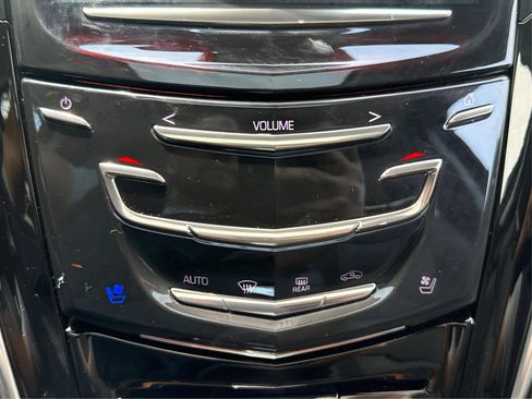 Used 2020 Cadillac Escalade Luxury AWD/4WD image 28