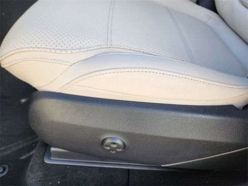 New 2026 Mercedes-Benz GLC 300 4MATIC image 9