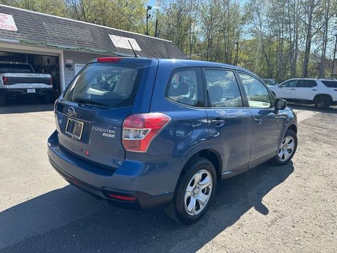 Used 2014 Subaru Forester 2.5i AWD/4WD image 9