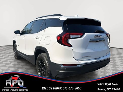 Used 2024 GMC Terrain AT4 w/ GMC Pro Grade Package AWD/4WD image 3