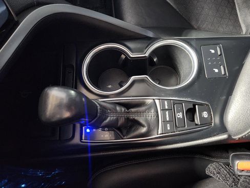 Used 2019 Toyota Camry XSE image 36