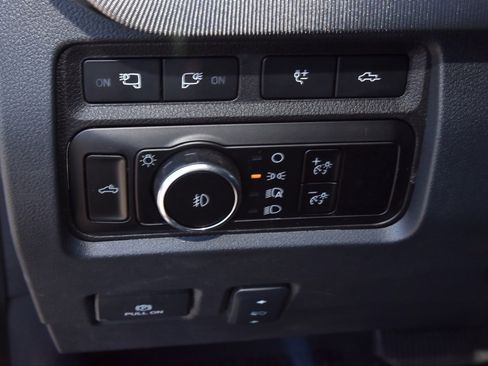 Certified 2024 Ford F250 Platinum w/ FX4 Off-Road Package image 32