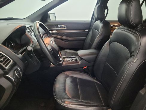 Used 2018 Ford Explorer Limited image 17