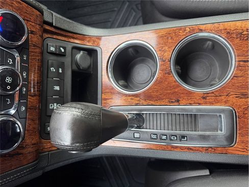 Used 2014 Chevrolet Traverse LTZ image 23