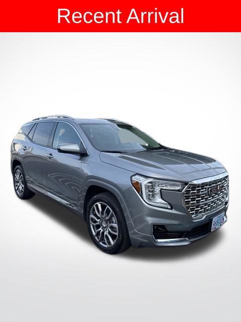 Used 2024 GMC Terrain Denali w/ Denali Premium Package AWD/4WD image 1