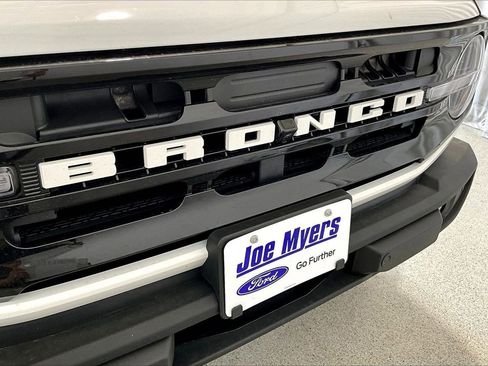 Used 2024 Ford Bronco Outer Banks image 7
