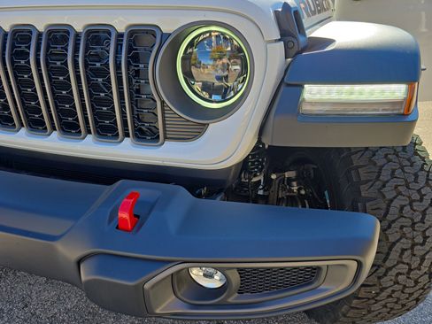New 2026 Jeep Wrangler Rubicon w/ Xtreme 35 Tire Package image 31