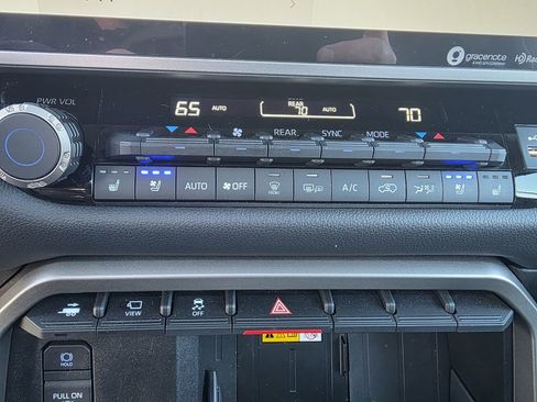 Used 2024 Toyota Sequoia Limited image 32