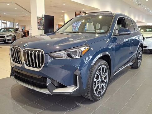 Used 2026 BMW X1 xDrive28i w/ Technology Package AWD/4WD image 3