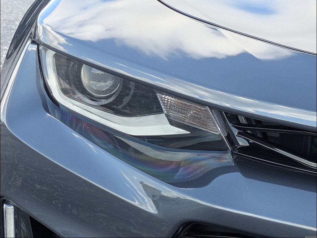 Used 2020 Chevrolet Camaro ZL1 RWD image 11