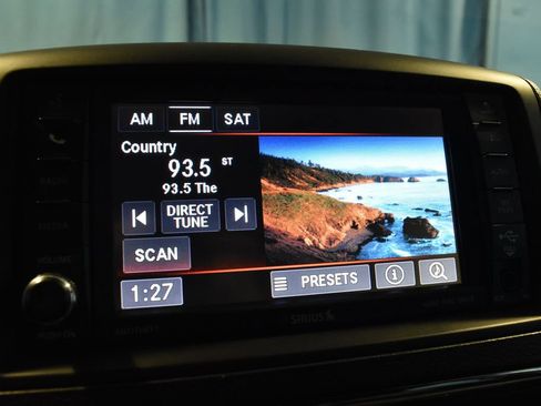 Used 2020 Dodge Grand Caravan SXT FWD image 10