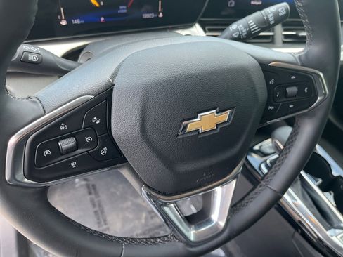 Used 2025 Chevrolet Trax LT w/ LT Convenience Package image 25