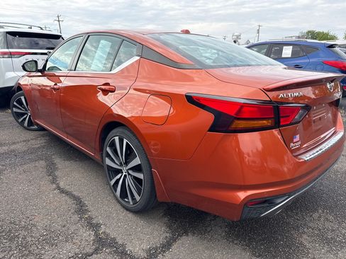 Used 2021 Nissan Altima 2.5 SR w/ SR Premium Package FWD image 4