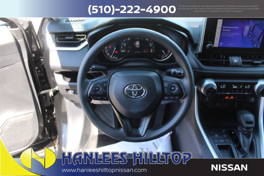Used 2025 Toyota RAV4 XLE FWD image 16