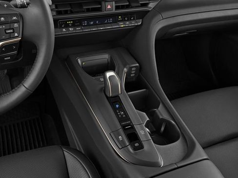 Used 2025 Toyota Crown Signia image 9