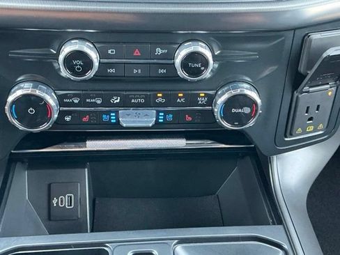 Used 2025 Ford F150 Lariat w/ Equipment Group 501A Mid AWD/4WD image 28
