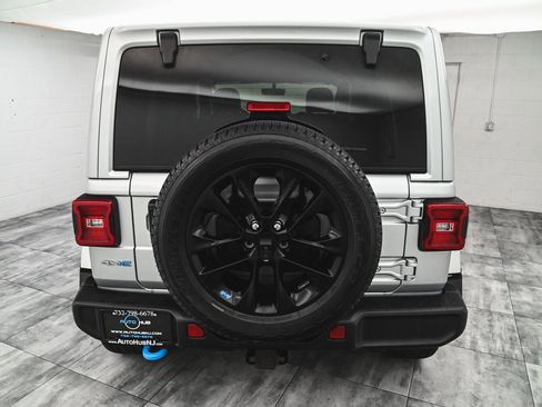 Used 2023 Jeep Wrangler Unlimited Sahara w/ Cold Weather Group image 5